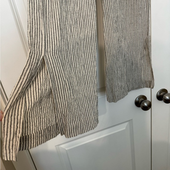 Split leg linen pants - Picture 2 of 3